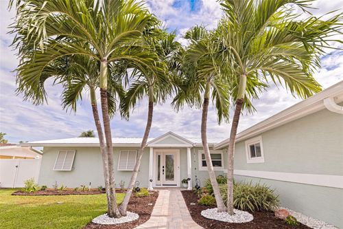 285 3rd St W, TIERRA VERDE, FL, 33715-1718 | Card Image