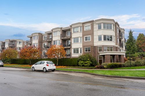 302-15389 Roper Ave, White Rock, BC, V4B2G2 | Card Image