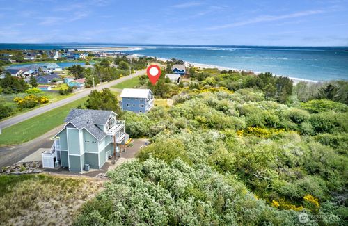173 Marine View Dr Se, Ocean Shores, WA, 98569-9770 | Card Image