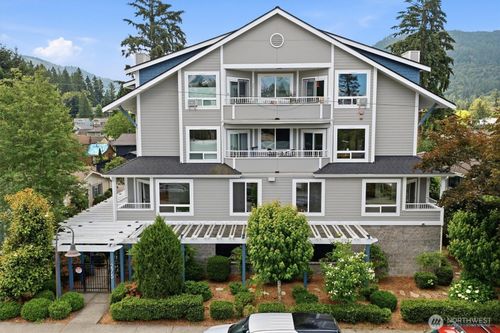 1a-275 E Sunset Way, Issaquah, WA, 98027-3469 | Card Image