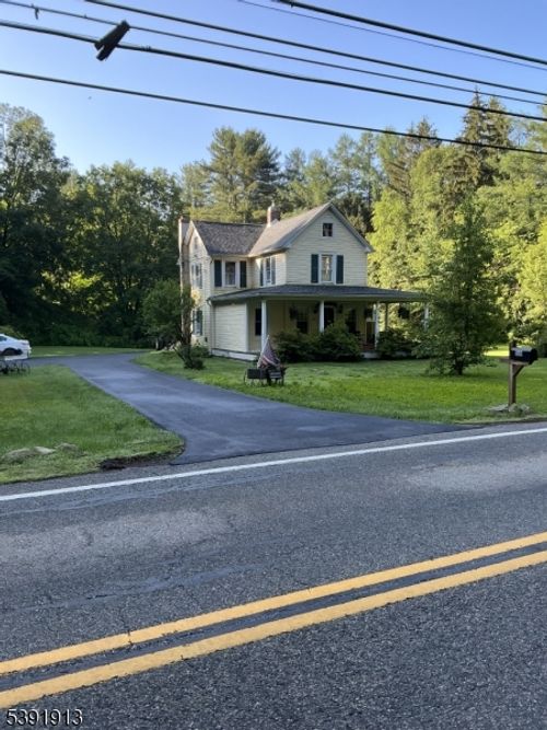 100 La Rue Rd, Newfoundland, NJ, 07435-1608 | Card Image