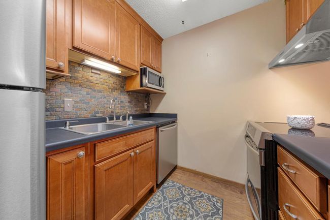 11 Kitchen.jpg | Image 11
