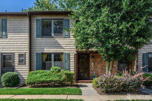 47 Pheasant Run, Edison, NJ, 08820-2937 | Card Image