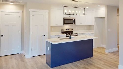 1172 W Rutledge Ave, Gaffney, SC, 29341-1315 | Card Image