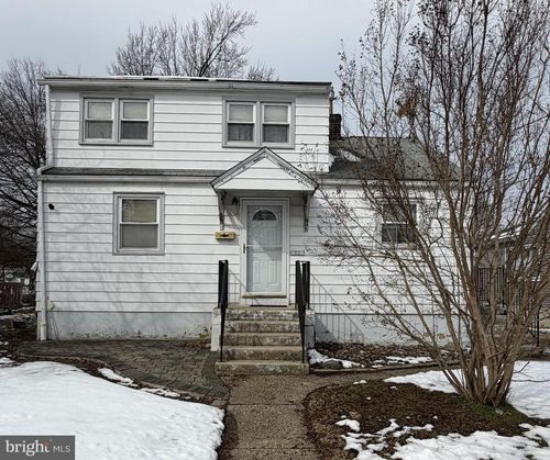 62 Warren Ave, BELLMAWR, NJ, 08031-1718 | Card Image