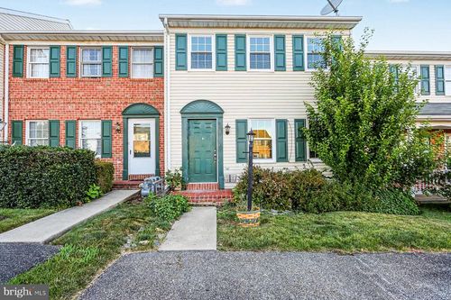 295 Robin Hill Cir, YORK, PA, 17404-8350 | Card Image