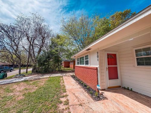 201 Cedarview Dr, Palestine, TX, 75803-5607 | Card Image