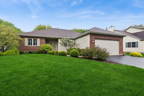 583 Larium Ln, Crystal Lake, IL, 60012-3377 | Card Image