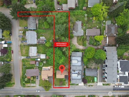 18034 10th Ave Ne, Shoreline, WA, 98155-3722 | Card Image
