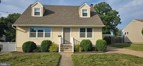 708 Mayflower Ave, LAWRENCEVILLE, NJ, 08648-4402 | Card Image