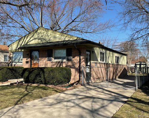 18535 Marquette St, Roseville, MI, 48066-3543 | Card Image