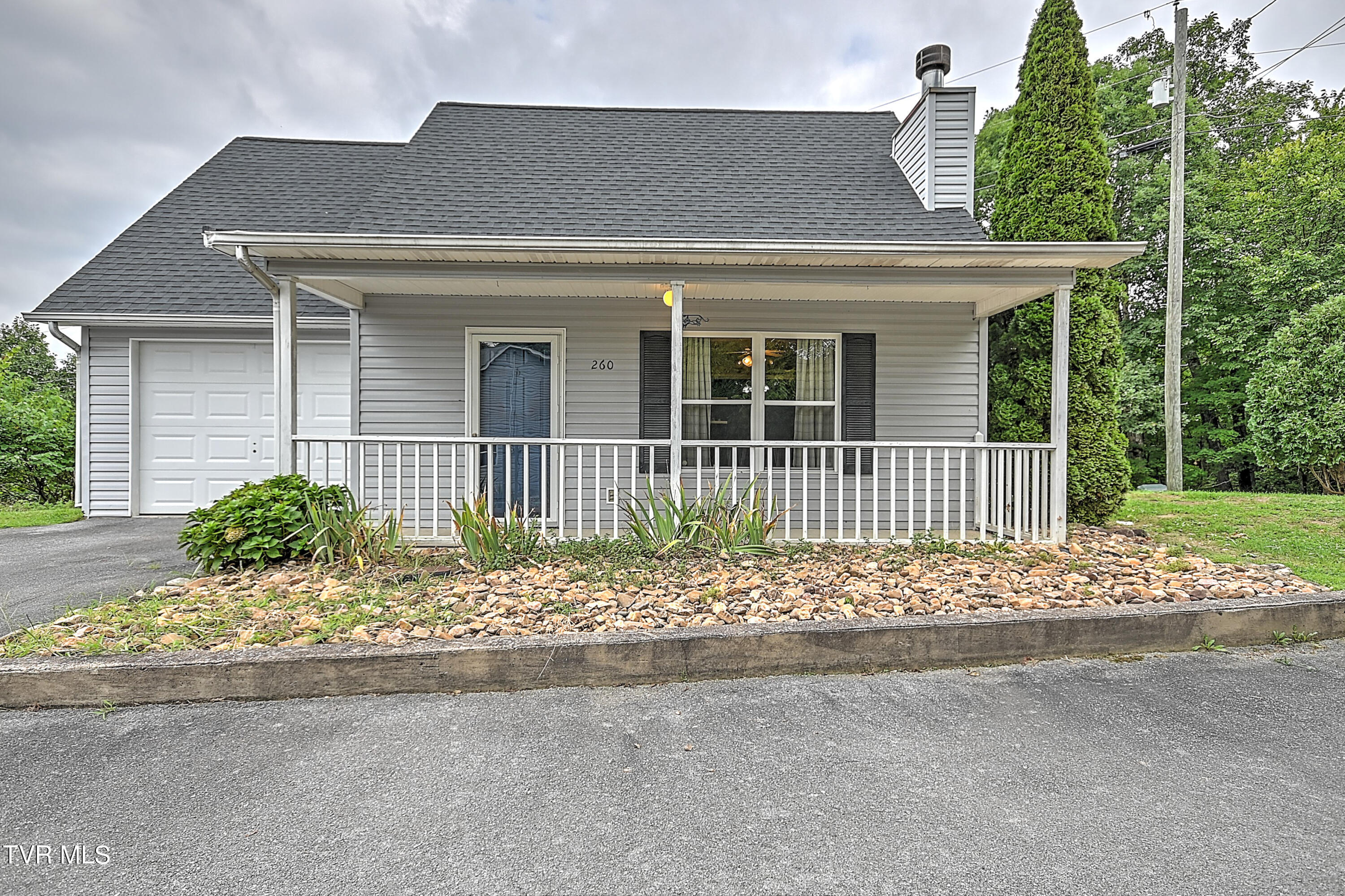 Copper Hill Dr, Johnson City, TN 37601