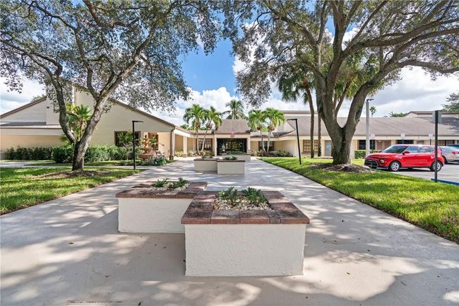 Clubhouse | Image 22