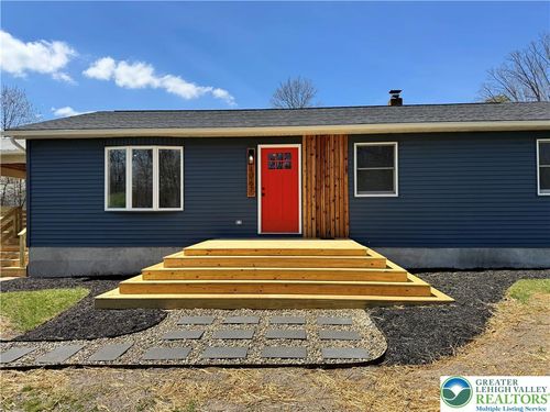 1067 Broadview Dr, Jim Thorpe, PA, 18229-1621 | Card Image