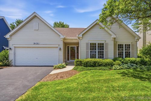 39W331 Mill Creek Cir W, Geneva, IL, 60134-4854 | Card Image