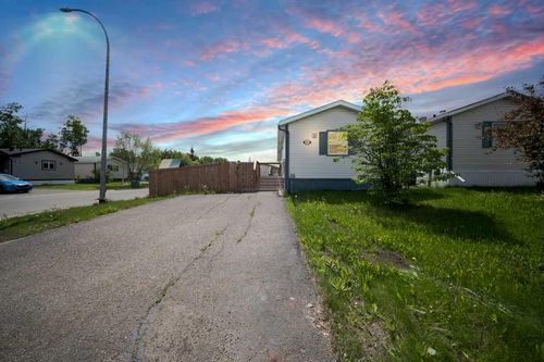 101 Hoehne Street, Fort Mcmurray, AB, T9K2K8 | Card Image