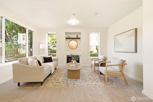 c114-13301 Se 79th Pl, Newcastle, WA, 98059-3271 | Card Image