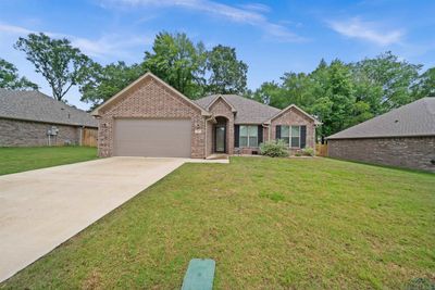 107 Rose Row, House other with 4 bedrooms, 2 bathrooms and null parking in Winona TX | Image 2