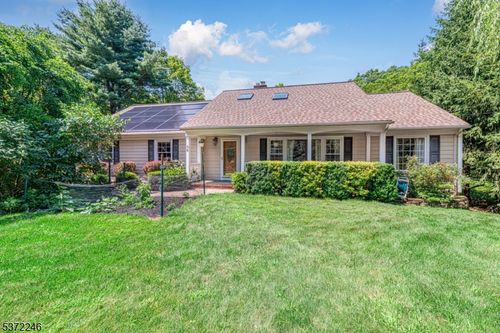 56 Woodland Rd, Bernardsville, NJ, 07924-2247 | Card Image