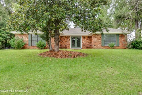 9 Treeway Dr, Brandon, MS, 39042-2301 | Card Image