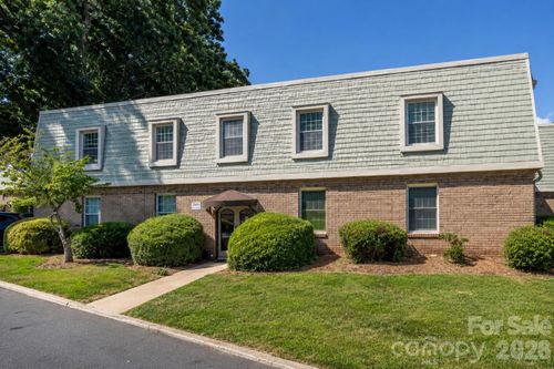 c-2600 Park Rd, Charlotte, NC, 28209-1366 | Card Image