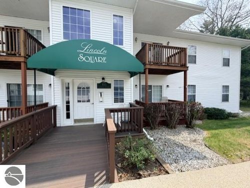1011 E Lincoln St, East Tawas, MI, 48730-1638 | Card Image