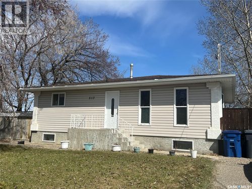 517 Lake St, Esterhazy, SK, S0A0X0 | Card Image