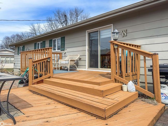 1604 Club View Dr, Home with 3 bedrooms, 2 bathrooms and 2 parking in Hampton IA | Image 33
