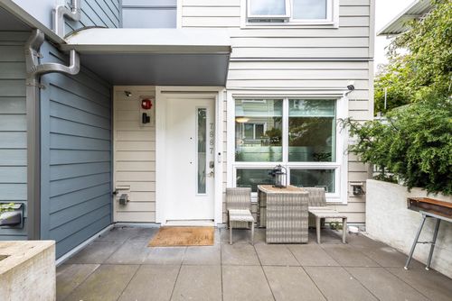 7887 French St, Vancouver, BC, V6P4V8 | Card Image