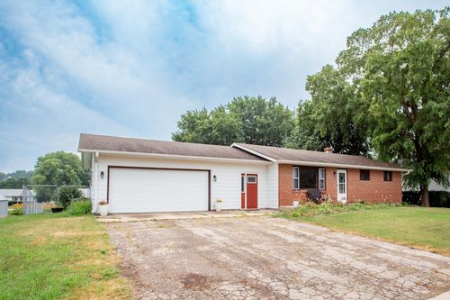 504 26th St, Monroe, WI, 53566-2755 | Card Image