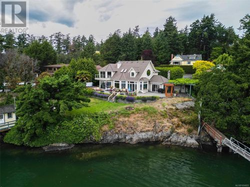 8 Lighthouse Lane, Victoria, BC, V9B1A6 | Card Image