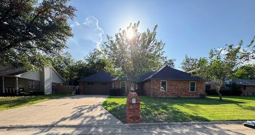 109 Colonial Hts, Sanger, TX, 76266-5520 | Card Image