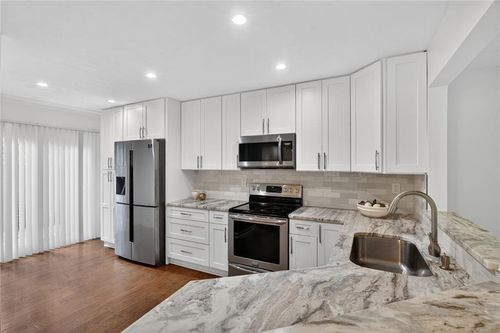 56 Dunwoody Springs Dr, Atlanta, GA, 30328-4556 | Card Image