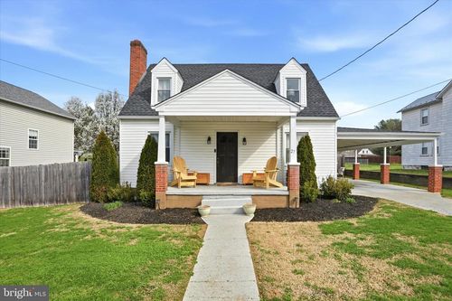 27 W 12th St, FRONT ROYAL, VA, 22630-3513 | Card Image
