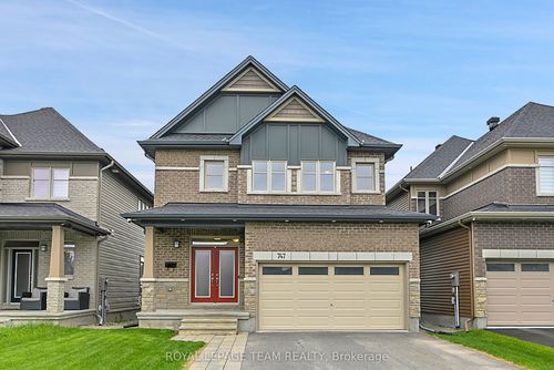 747 Fiddlehead St, Gloucester, ON, K1T0N1 | Card Image