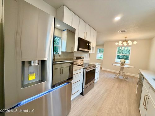 1803 Parsley Ave, Pascagoula, MS, 39567-7313 | Card Image
