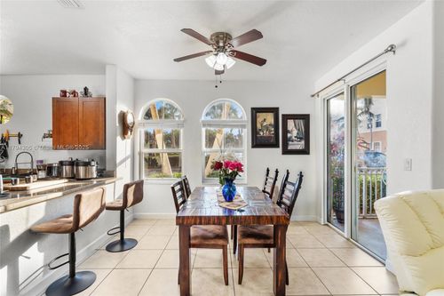 unit-107-10012 Nw 7th St, Miami, FL, 33172-4093 | Card Image
