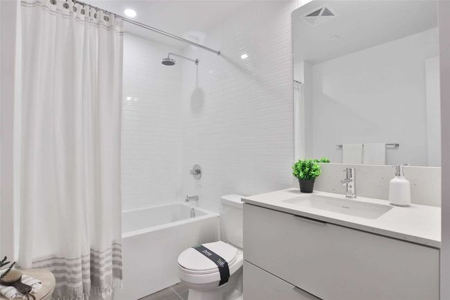 09 - 55 Nicholas Ave, Condo with 3 bedrooms, 3 bathrooms and 1 parking in Toronto ON | Image 20