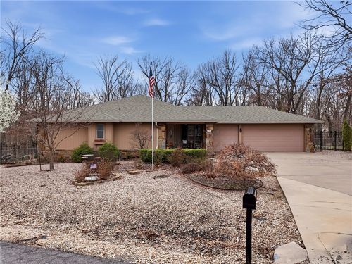 4 Huskins Pl, Bella Vista, AR, 72715-2911 | Card Image