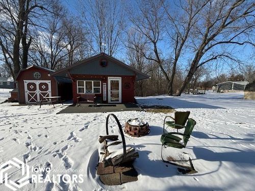 1246 E Ridge Dr, Brooklyn, IA, 52211-9413 | Card Image