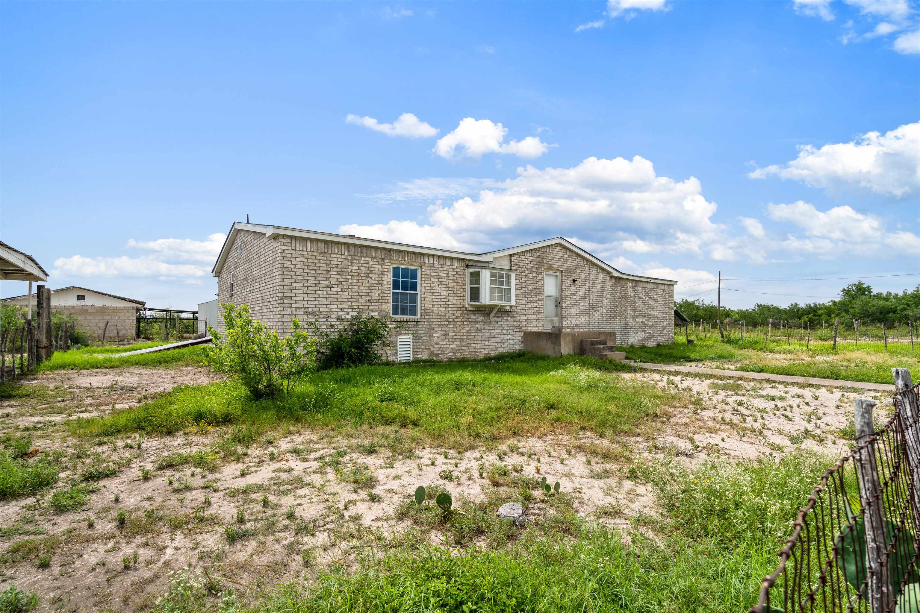 Residential in Del Rio 3
