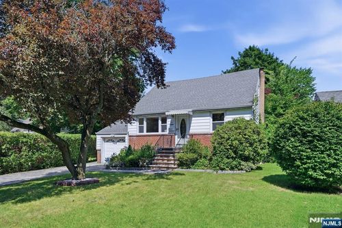 161 Brookdale St, Maywood, NJ, 07607-1801 | Card Image