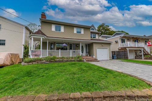 313 Waterside Rd, Northport, NY, 11768-1234 | Card Image