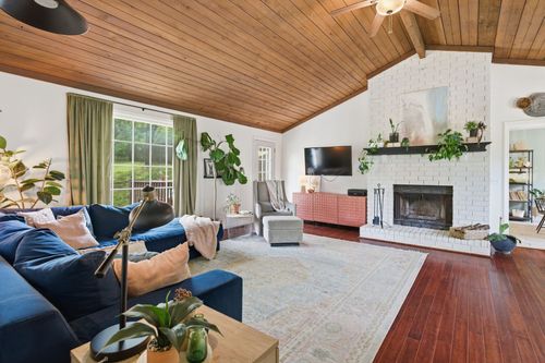 7504 Rolling River Pkwy, Nashville, TN, 37221-3384 | Card Image