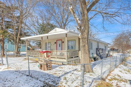 1701 Pine St, Saint Joseph, MO, 64504-1327 | Card Image