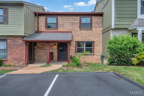 13351 Hiddencrest Ln, Ballwin, MO, 63021-5844 | Card Image