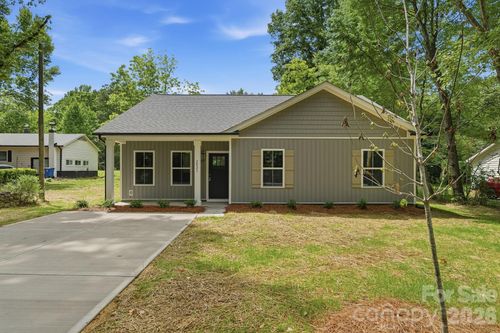 2021 Hart Rd, Charlotte, NC, 28214-6480 | Card Image
