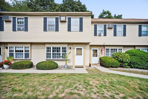 59-59 Founders Vlg, Clinton, CT, 06413-1851 | Card Image