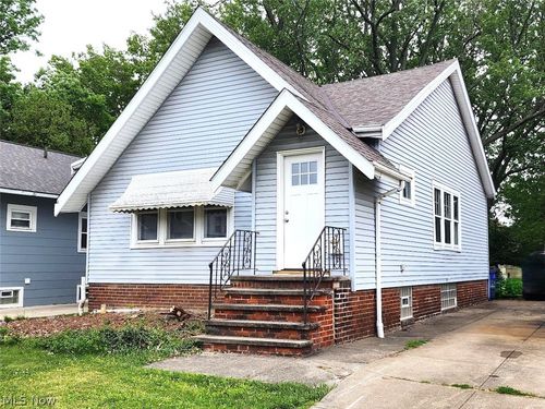 19381 Pasnow Ave, Euclid, OH, 44119-1468 | Card Image