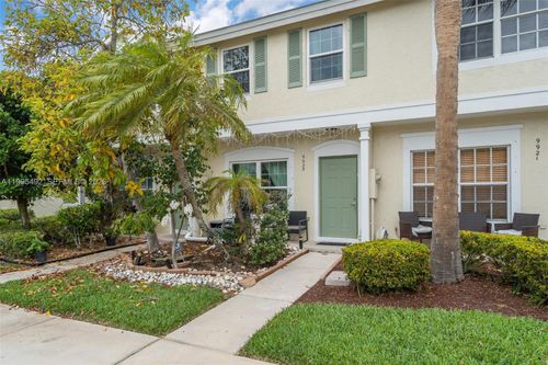 9925 Nw 57th Mnr, Coral Springs, FL, 33076-2830 | Card Image